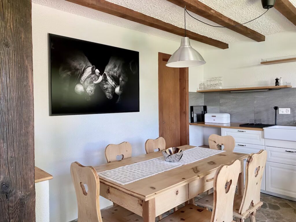 Salle à manger et cuisine du mayen de Lucien et Thérèse