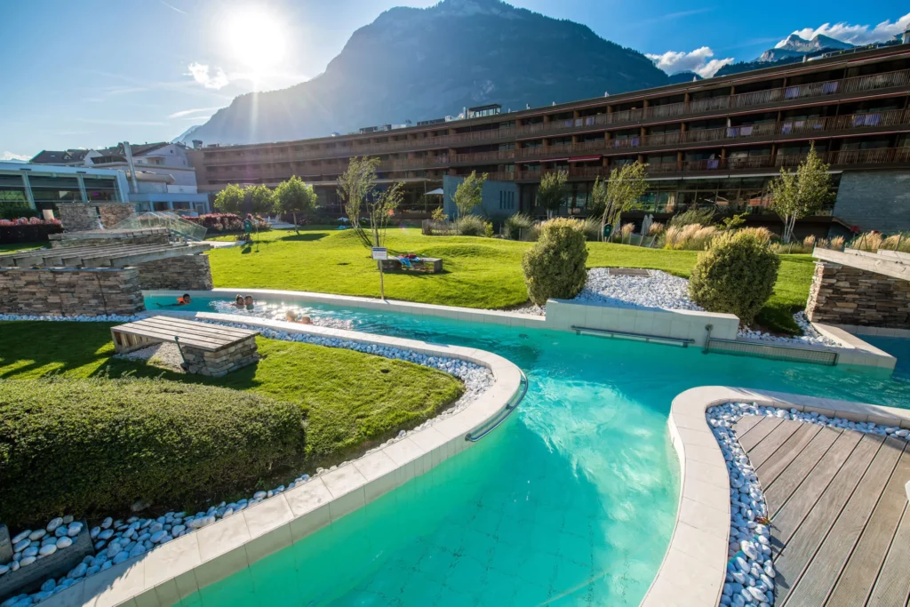 Thermalaussenbecken der Bains de Saillon
